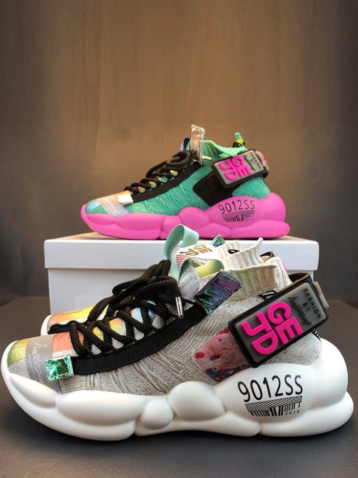 Объемные кроссовки