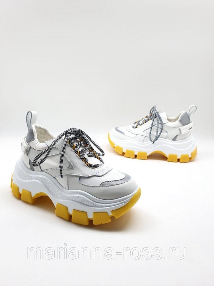 Кроссовки Прада женские белые 2020