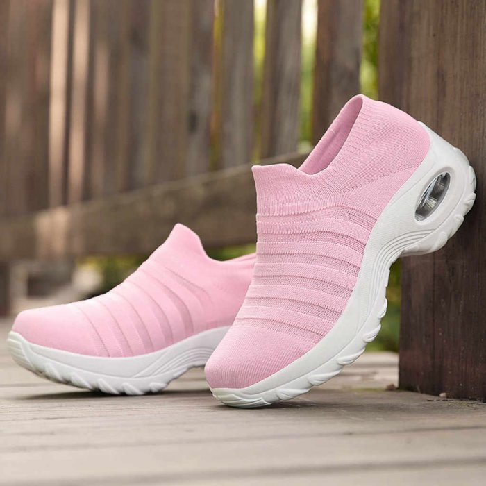 Лиловые кроссовки