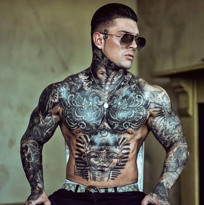 Татуированные модели мужчины
