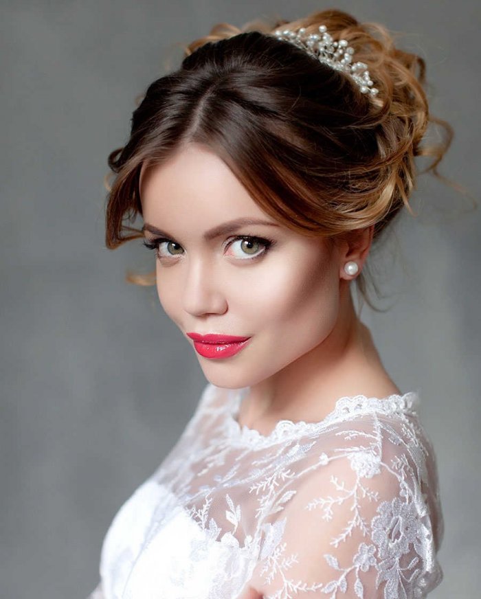 Макияж и причёску в Таганроге