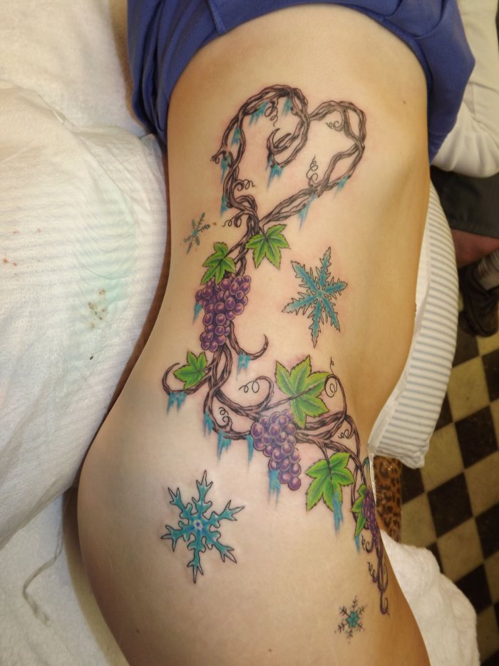 Тату лоза винограда
