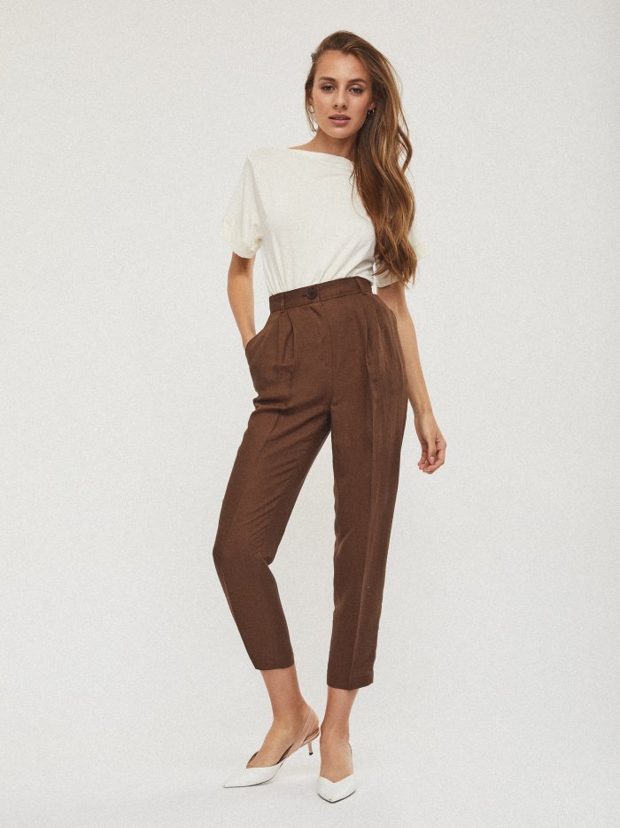 Красные брюки с завышенной талией