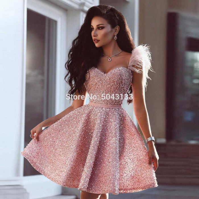 Модные платья на выпускной