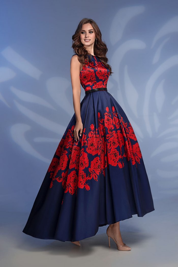 Красное вечернее платье