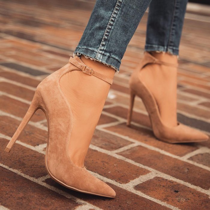 Модная женская обувь