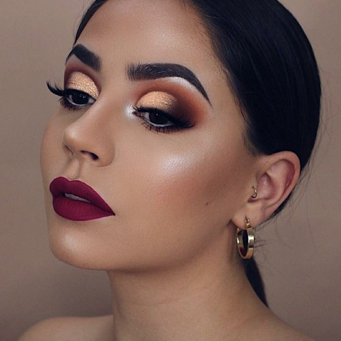 Новогодний макияж 2021 года