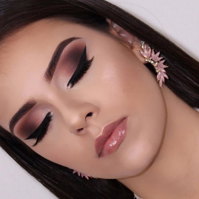 Красивый макияж со стрелками