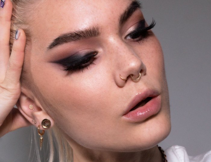 Яркий макияж для карих глаз