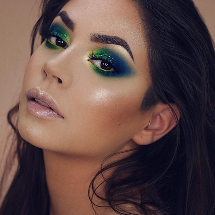 Макияж для карих глаз и темных