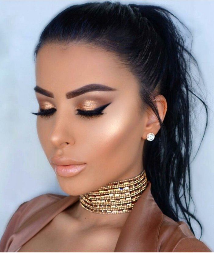 Золотой макияж