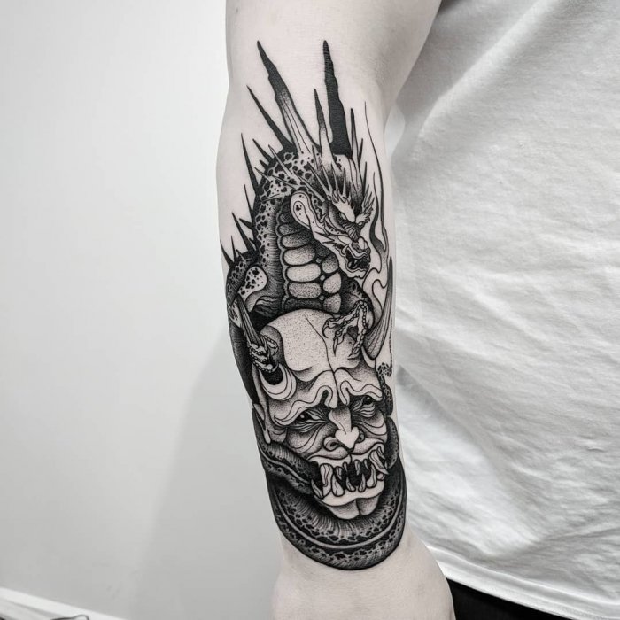 Драгон скетч тату