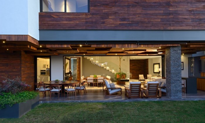 Атриум в загородном доме