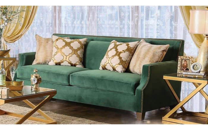 Зеленый диван в интерьере