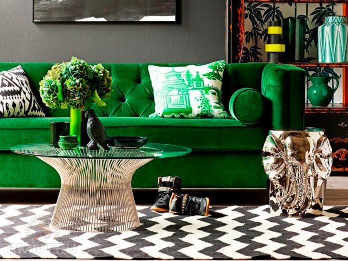 Темный зеленый интерьер