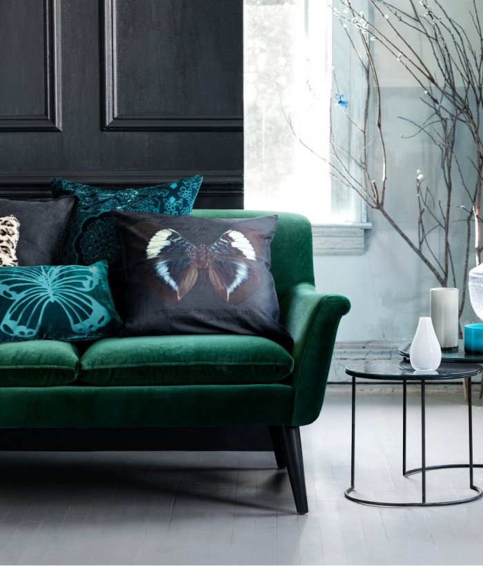 Изумрудно зеленый диван