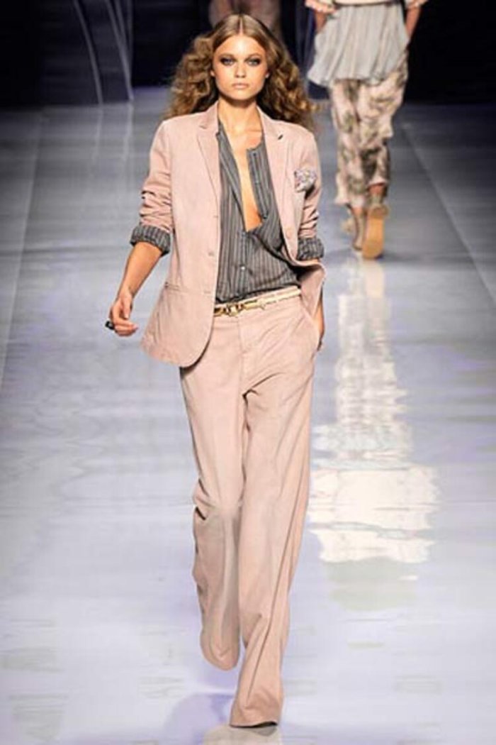 Модные брюки 2021 женские