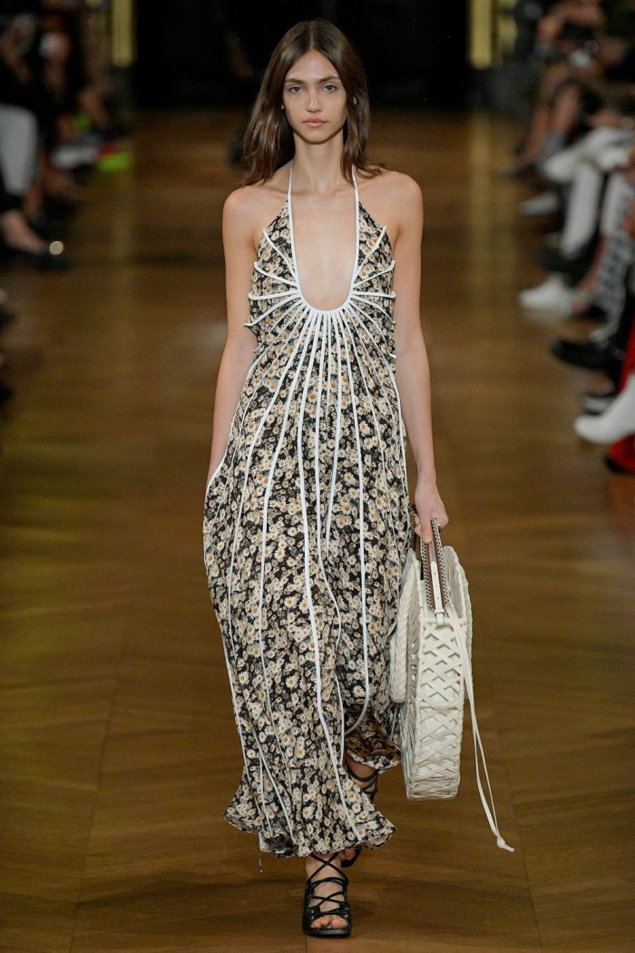 Шелковое платье Дольче Габбана