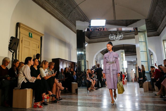 Коллекция Весна-лето 2021 малиновый у