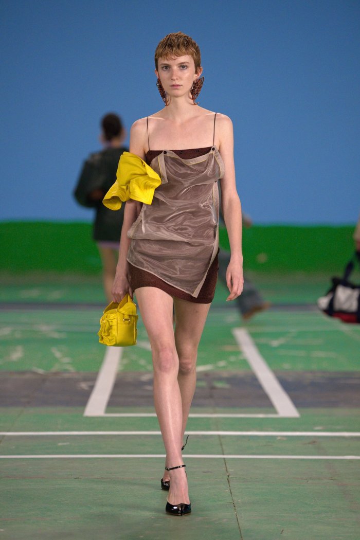 Коллекция Версаче Весна лето 2021