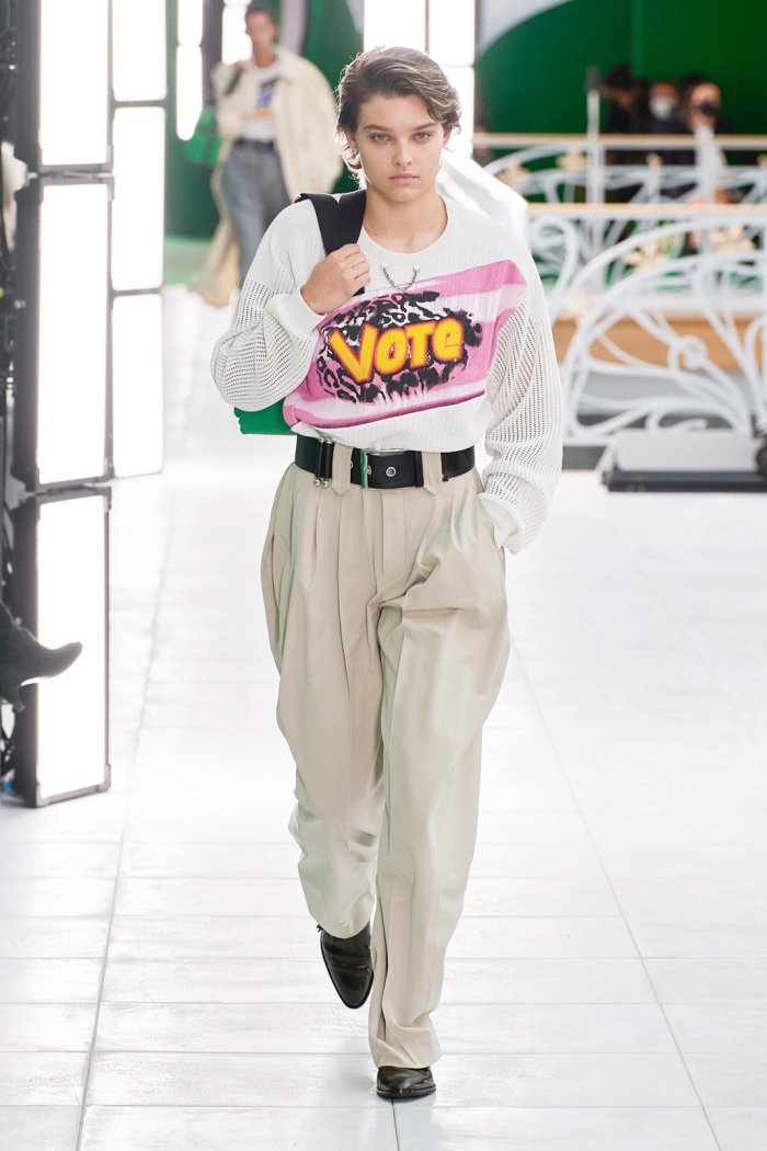 Показ Луи Виттон Весна лето 2020