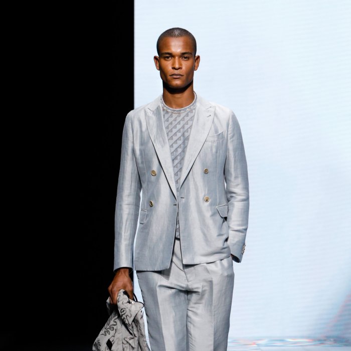 Джорджио Армани Весна лето 2021