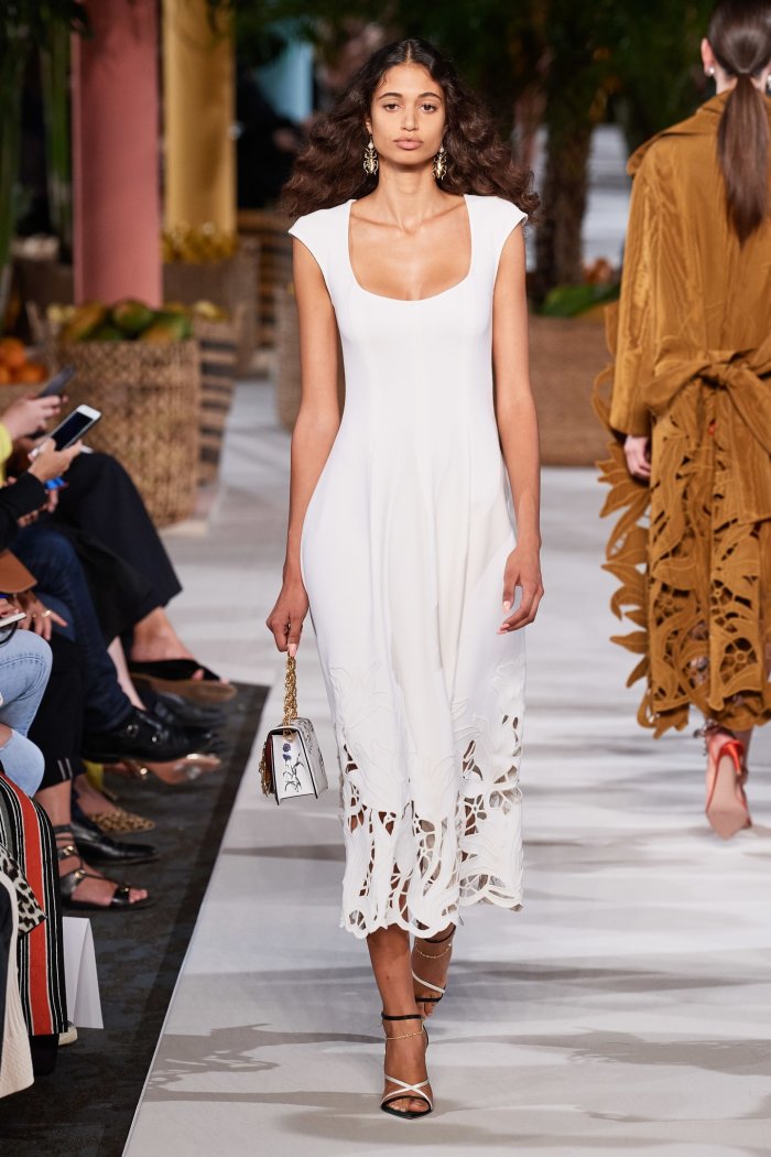 Оскар де ла рента лето 2016