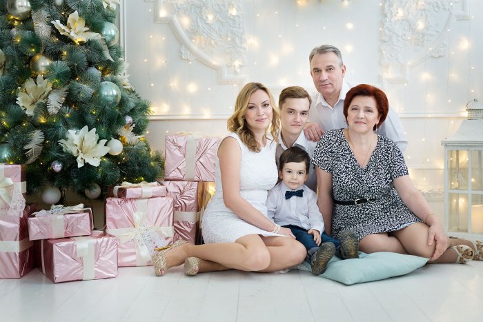 Новогодняя фотосессия семейная