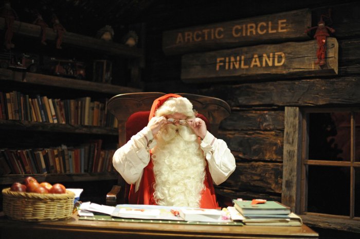 Дедед Мороз с подарками
