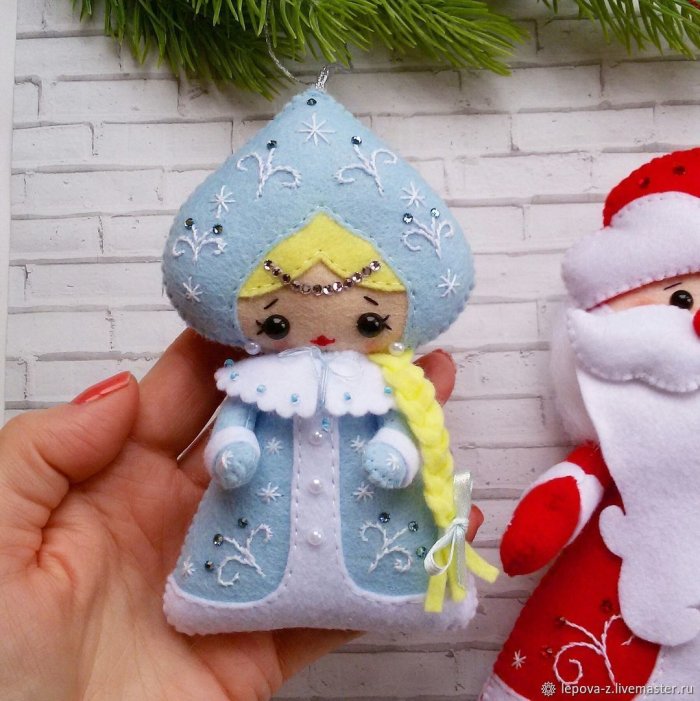 Снегурочка из фетра