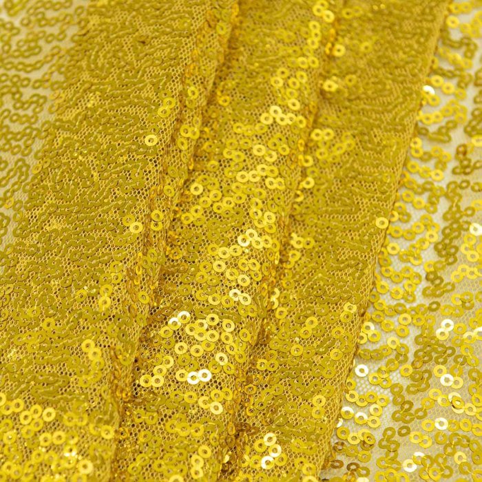 Блестящее вечернее платье