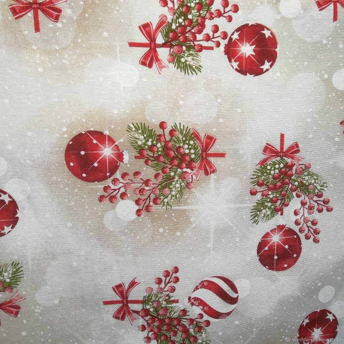 Платье с пайетками для полных