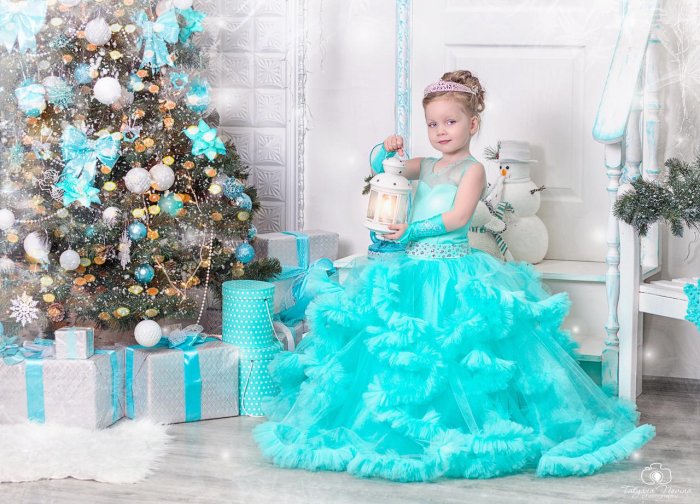 Новогоднее платье с пайетками