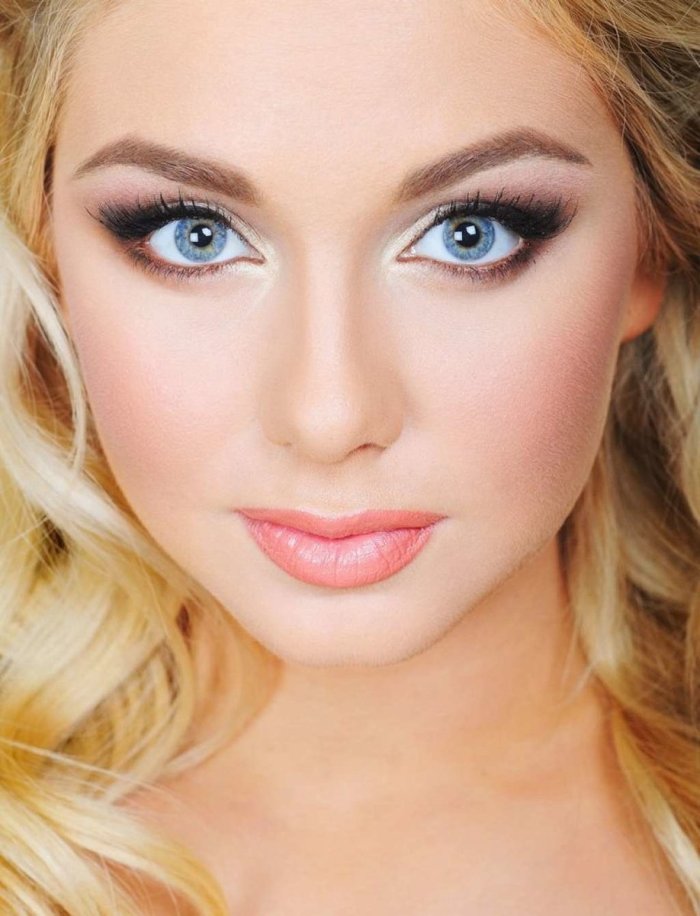 Мейк для блондинок с голубыми глазами