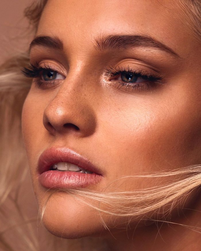 Теплый блонд макияж