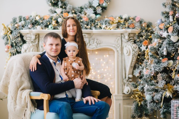 Позы для новогодней фотосессии в студии