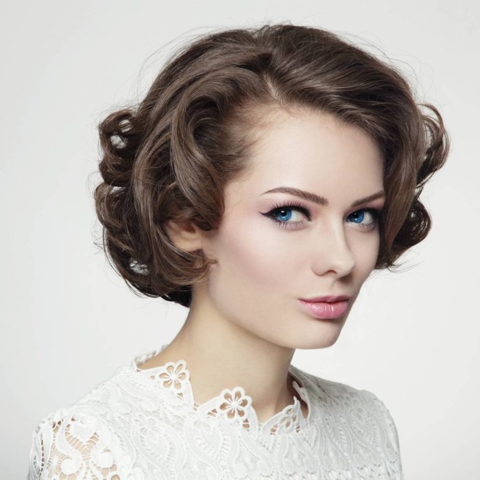 Прически на каре