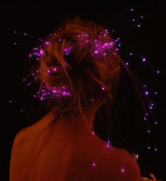 Гирлянда в волосах