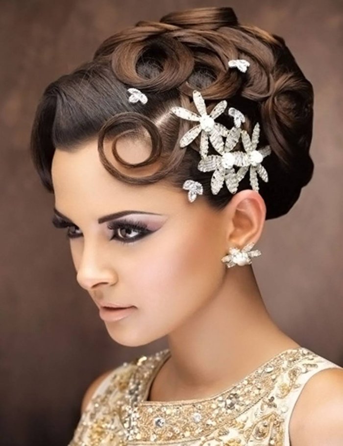 Вечерние прически с распущенными волосами