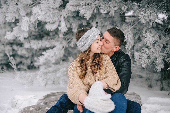 Зимняя фотосессия с мужем в лесу
