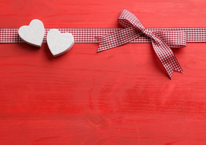 Розовый фон с сердечками