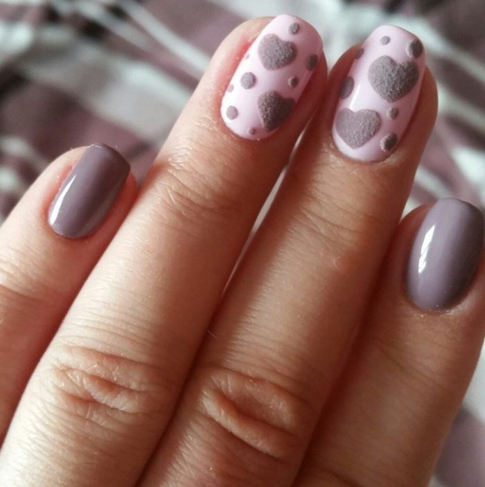 Дизайн ногтей с сердечками