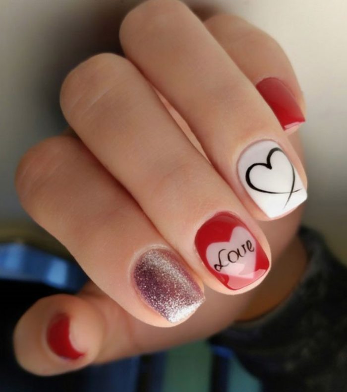 Маникюр на короткие ногти с сердечками