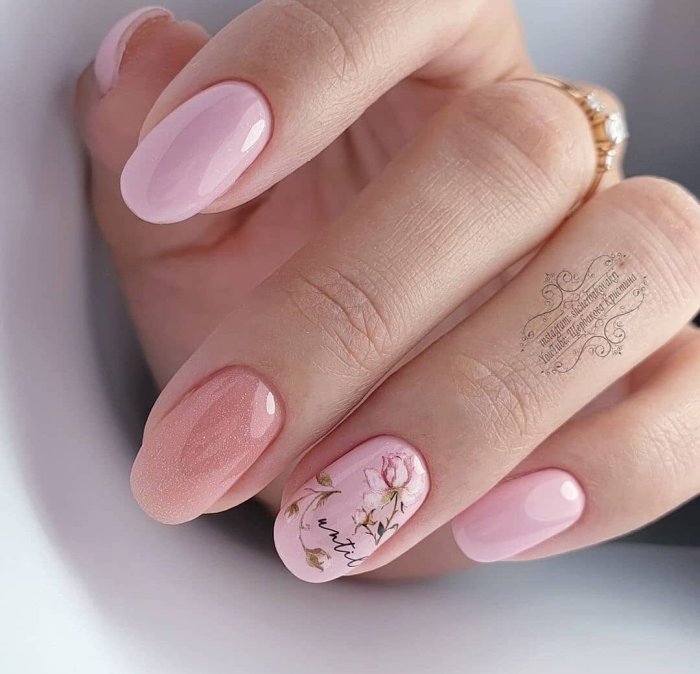 Маникюр 2021 квадрат нюд