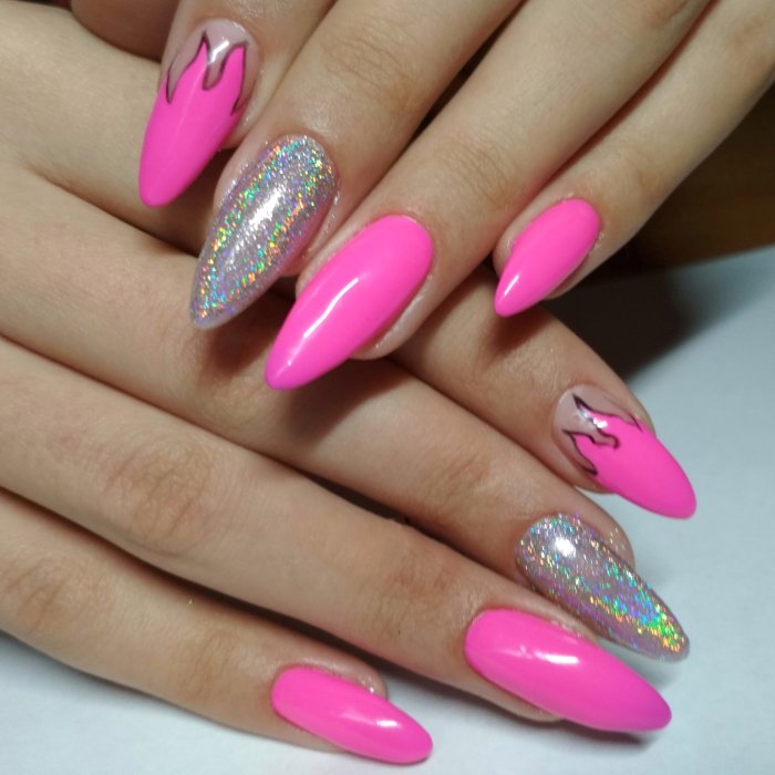 Ногти миндаль 2021