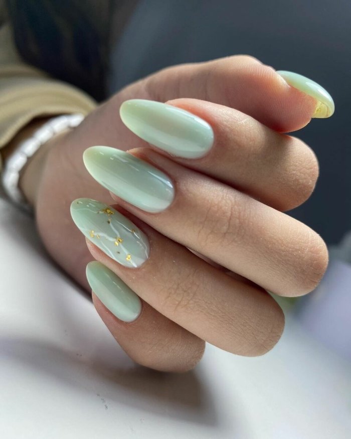 Розовые ногти 2021 миндаль