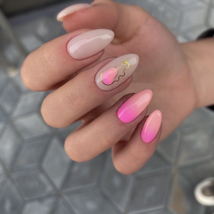 Ярко-розовый маникюр