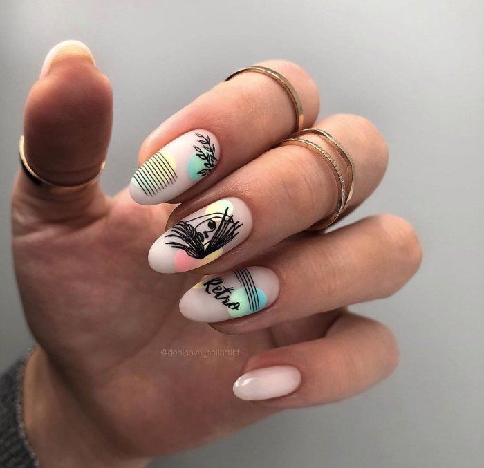 Френч на овальных ногтях