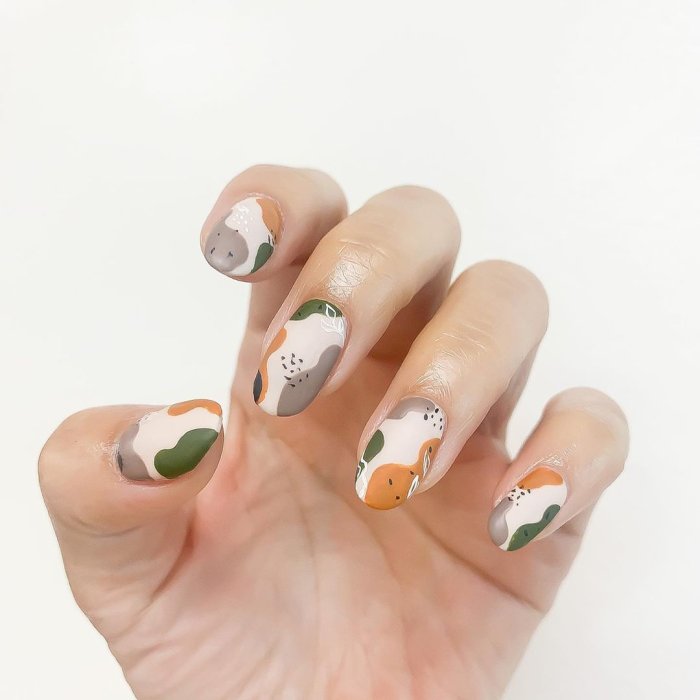 Акварельный маникюр 2021