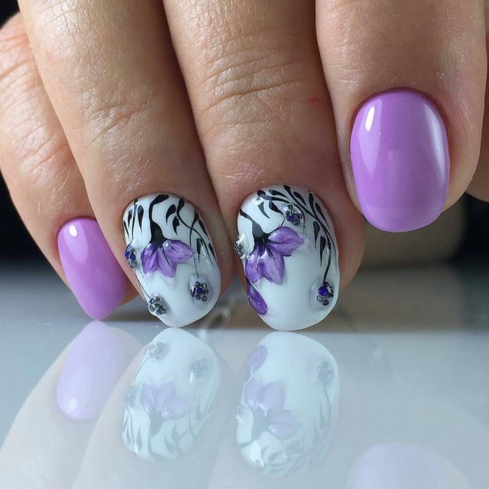 Роспись ногтей акварельными красками